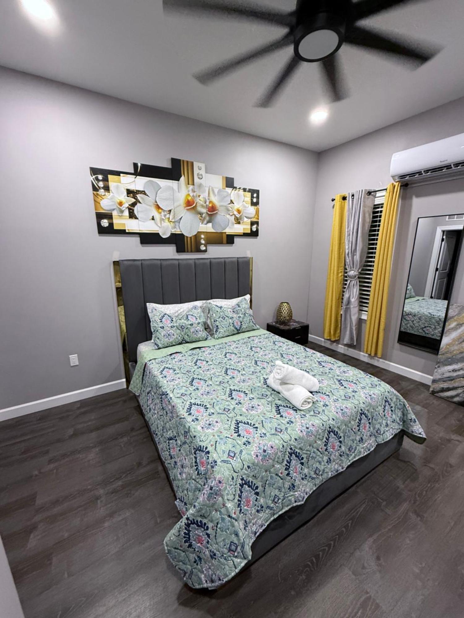 The Palm Suite Lehigh Acres Exterior foto